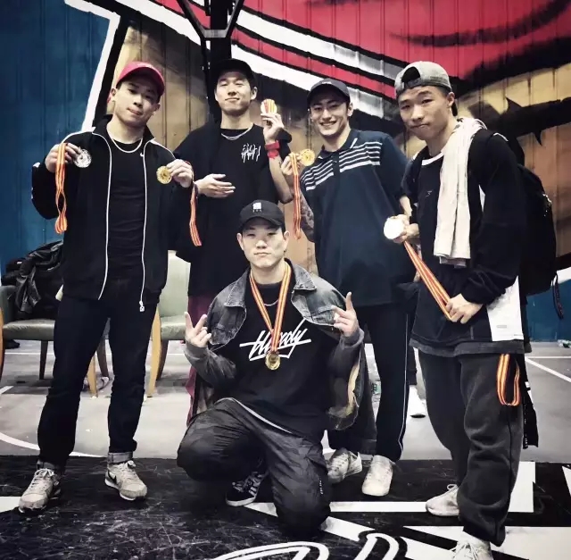 1504101426370172.jpg 5.webp.jpg