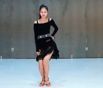 武漢拉丁舞班美女老師視頻