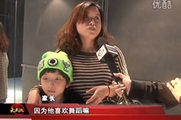 武漢電視臺<大武漢>節目對貝卡少兒明星班跟蹤報道