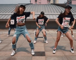 1558088984127658.gif hiphop.gif