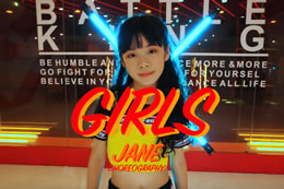 在貝卡真的通過(guò)舞蹈視頻看見(jiàn)小孩子的成長(cháng)！太COOL了！