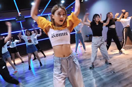 人美舞美，我們郭佳老師是真的美