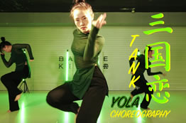 童年殺 還記得你當年耳機藏袖子里聽(tīng)得是什么歌嗎？