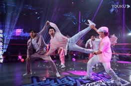 歡快櫻花秀席卷舞臺，少女心爆發(fā)，仙人老師的煙火放的不錯呀！