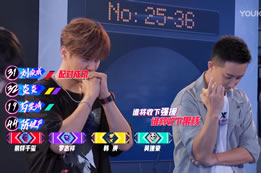 炎炎選擇出乎意料，韓庚Flag已立崩潰吃蘋(píng)果核