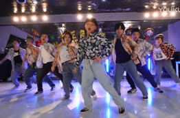 嗷～～～～ 尖叫聲沒(méi)斷過(guò)！ 這也太嗨了吧～